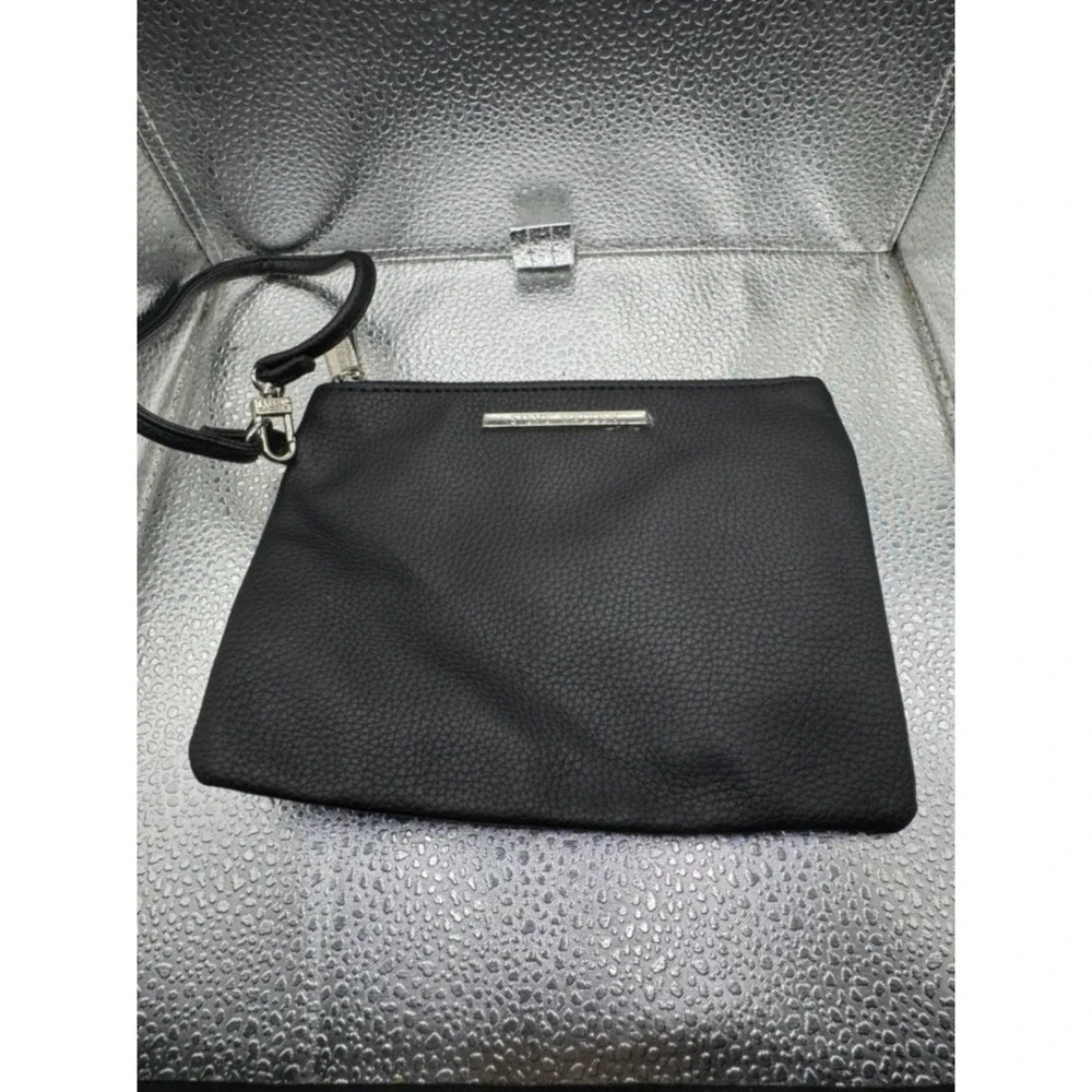 Steve Madden Black‎ Pebbled Faux Leather Wristlet Pouch Clutch Bag